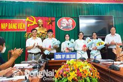 Trường THPT Long Khánh: 14 năm, kết nạp được 128 học sinh vào Đảng