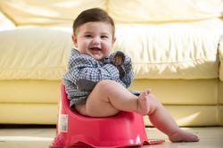 Cách dạy trẻ đi vệ sinh đúng cách cha mẹ cần lưu ý