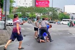 Khởi tố 2 đối tượng hành hung phóng viên Đài PTTH Hà Nội