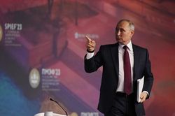 Ông Putin cảnh báo NATO tại SPIEF