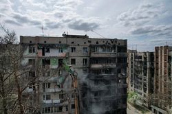 Xung đột Nga-Ukraine: Châu Phi nói về điều quan trọng, Kiev 'giải mã' các vụ nổ, Moscow sử dụng vũ khí hạt nhân khi nào?