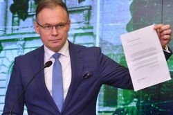Ba Lan sắp hoàn tất báo cáo về khoản yêu cầu Nga phải bồi thường ngay vào mùa Thu này, Moscow nói gì?