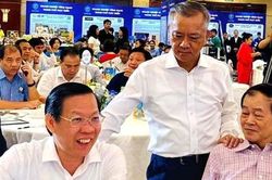7h sáng cuối tuần, Chủ tịch TP.HCM ngồi cà phê cùng doanh nghiệp