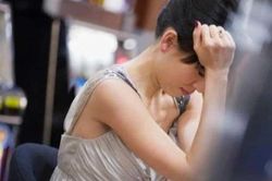 Phát hiện bản thân có vấn đề, chị tôi từ chối đám cưới và muốn chia tay