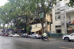 Nhiều khu vực trên cả nước có mưa dông trong ngày 18/6