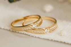 Nhặt được nhẫn cưới cũ của chồng, tôi đem bán luôn có ngay vài triệu