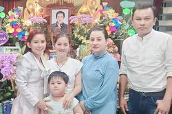 Sao Việt 18/6: Bình Tinh tới thắp nhang cha nuôi Vũ Linh, động viên Hồng Loan