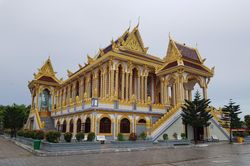 Lớp học trong chùa và những người thầy 'đặc biệt'