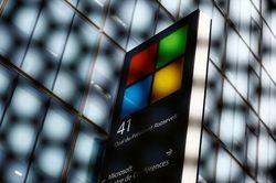 Microsoft cán mốc vốn hóa kỷ lục 2,6 ngàn tỷ USD nhờ AI