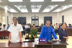 Cựu Phó Chủ tịch phường bị vợ chồng chủ doanh nghiệp 'kéo' vào tù