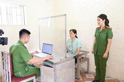 Cán bộ tín dụng trốn nã bị bắt sau 28 năm lẩn trốn