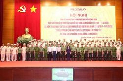 Tuyên dương điển hình tiên tiến lực lượng làm công tác thi đua, khen thưởng trong CAND
