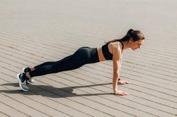 Một số bài tập giúp giảm mỡ bụng
