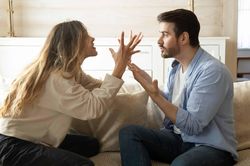 Chuyện nhỏ nhưng hậu quả lớn trong quan hệ vợ chồng
