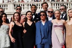 Italy: Tom Cruise và dàn diễn viên dự công chiếu phim Nhiệm vụ bất khả thi 7