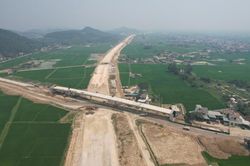 Sớm bàn giao mặt bằng phục vụ thi công cao tốc Chí Thạnh - Vân Phong