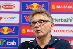 HLV Troussier: 'Có sai sót, nhưng không sao cả, các cầu thủ đã chơi một trận rất tốt'