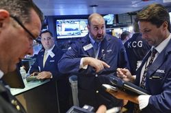 Thị trường chứng khoán thế giới ngày 20/6: S&P 500 giảm điểm phiên đầu tuần sau nghỉ lễ
