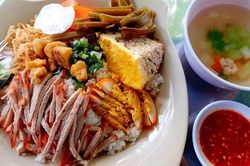 Đều là cơm tấm mà đặc sản Long Xuyên hút hồn du khách theo cách rất riêng