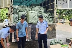 3 tấn thịt vịt và tràng gà Trung Quốc tẩm hóa chất ém trong thùng xốp