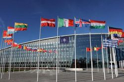 Pháp lý giải quyết định ủng hộ Ukraine gia nhập NATO