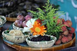 Hà Nội: Khách đặt mâm cúng Tết Đoan Ngọ tăng cao, giá lên tới gần 3 triệu đồng
