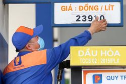 Giá xăng dầu tiếp tục giữ nguyên tại kỳ điều chỉnh ngày 21/6