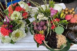 Thị trường sôi động trước ngày Tết Đoan Ngọ