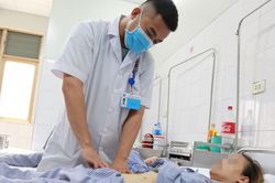 Căn bệnh khiến cô gái trẻ sút 15kg trong 2 tháng