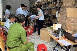 Quản lý thị trường TP.HCM chờ bán hàng tịch thu trị giá 102 tỷ