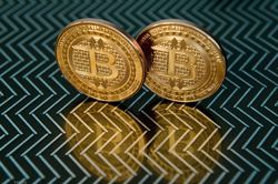 Đồng bitcoin vượt mốc 30.000 USD, mức cao nhất kể từ tháng 4/2023