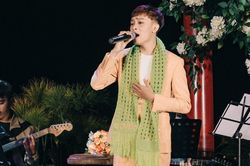 Show tại Hà Nội 'cháy vé', fan Hồ Văn Cường đăng đàn kiến nghị BTC đêm nhạc