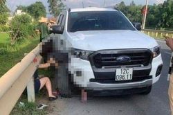 Lạng Sơn: Ô tô bán tải nổ lốp gây tai nạn liên hoàn, bé gái 13 tuổi tử vong thương tâm