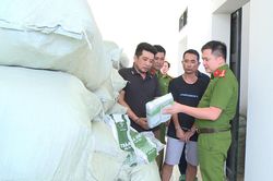 Khởi tố, bắt tạm giam 6 đối tượng sản xuất, buôn bán hàng giả
