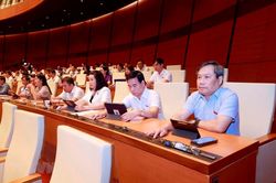 Kỳ họp thứ 5, Quốc hội khóa XV: Thông qua một số dự án luật