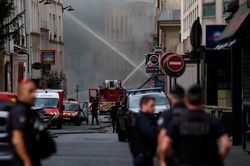 Nổ lớn tại Paris, hàng chục người bị thương