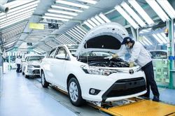 Chính thức trình Chính phủ giảm 50% lệ phí trước bạ ôtô sản xuất trong nước