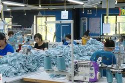 Doanh nghiệp nghìn lao động nhận đơn hàng vài trăm chiếc