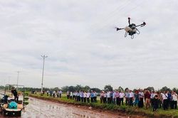 Nông dân Hà Nội trải nghiệm công nghệ 4.0 trên đồng ruộng