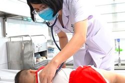 Nhận biết bệnh tay chân miệng mức độ nặng cần nhập viện