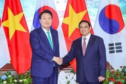 Thủ tướng Phạm Minh Chính hội kiến Tổng thống Hàn Quốc