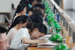 Bài văn bị 0 điểm trong kỳ thi đại học gây tranh cãi, danh tính thí sinh gây bất ngờ