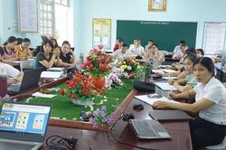 Nhà giáo buộc phải tập huấn sách giáo khoa không sử dụng trong dạy học?