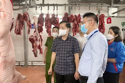 Phòng ngộ độc thực phẩm từ bữa cỗ đông người