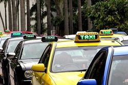 Mạnh tay với nạn gian lận cước taxi