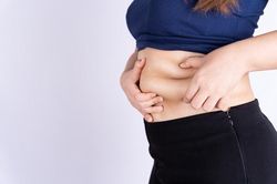 8 loại thực phẩm dễ gây béo bụng