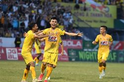 Trước vòng 12 V.League: Nước rút đầy gay cấn