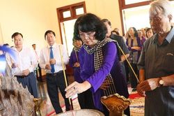 Dâng hương tưởng niệm 15 năm ngày mất Thủ tướng Võ Văn Kiệt