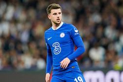 Chelsea chốt giá bán Mason Mount cho MU