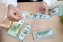 Tỷ giá USD hôm nay 24/6: Cập nhật tỷ giá USD trong nước và quốc tế